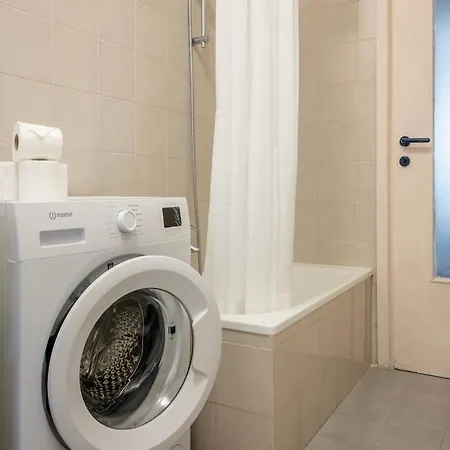 -extra Parking- Suite-2 - X6 Con Balcone * Turijn